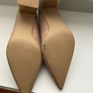 Zara Tan Heeled Pumps with Pointed Toe
Like new. Worn only once